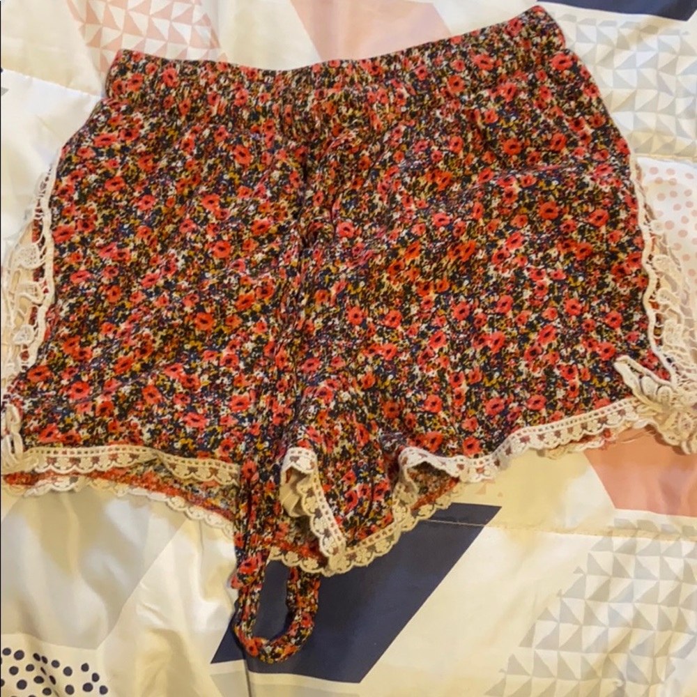floral shorts!